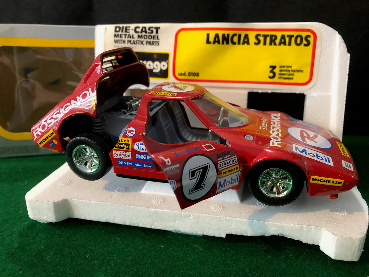 Voitures - Fiche illustrée voiture de sport LANCIA stratos 1974/1975 Voitures - Fiche illustrée voiture de sport LANCIA stratos 1974/1975