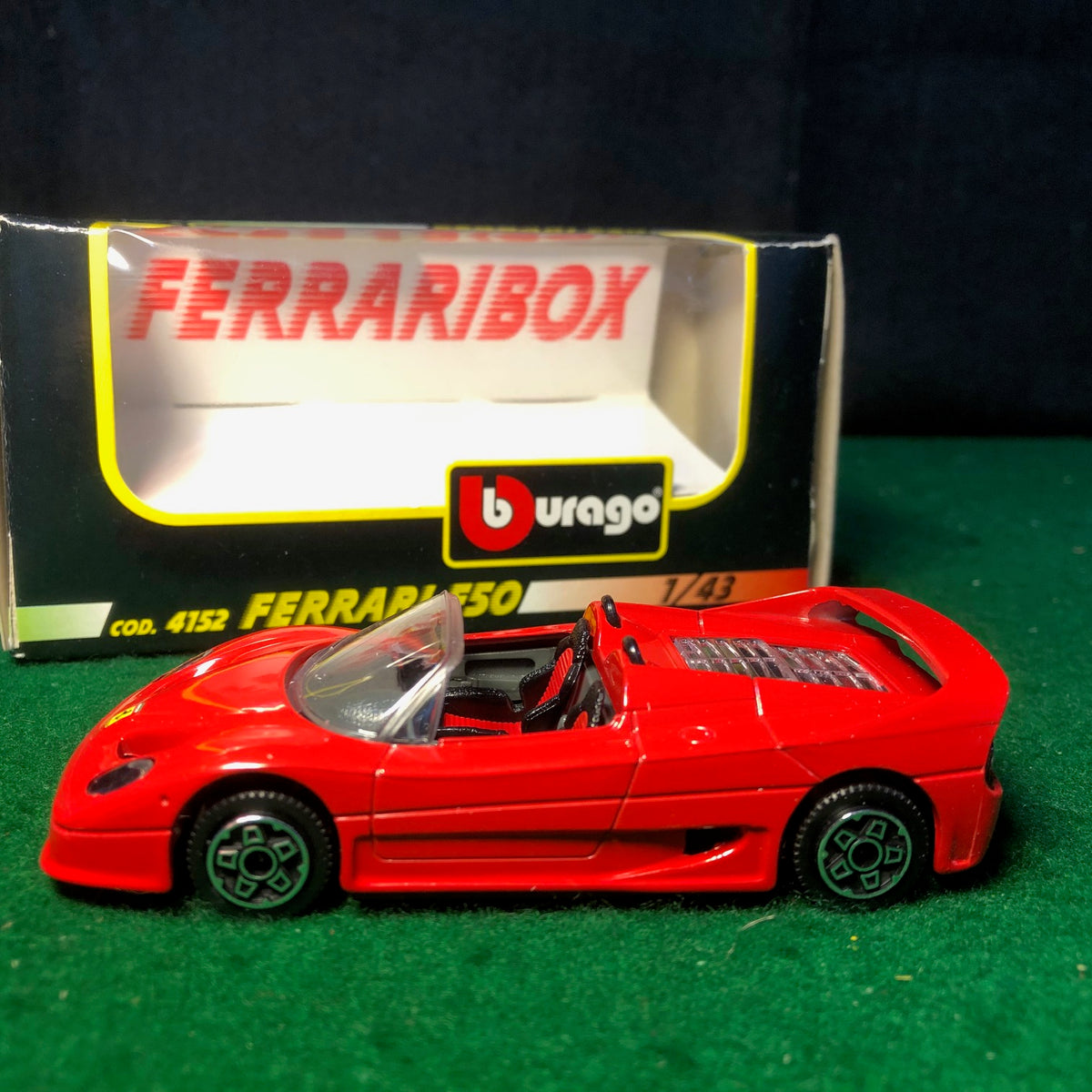 BBurago Burago 1:18 Red Fiat Abarth 500 Limited Edition Original Box 2015