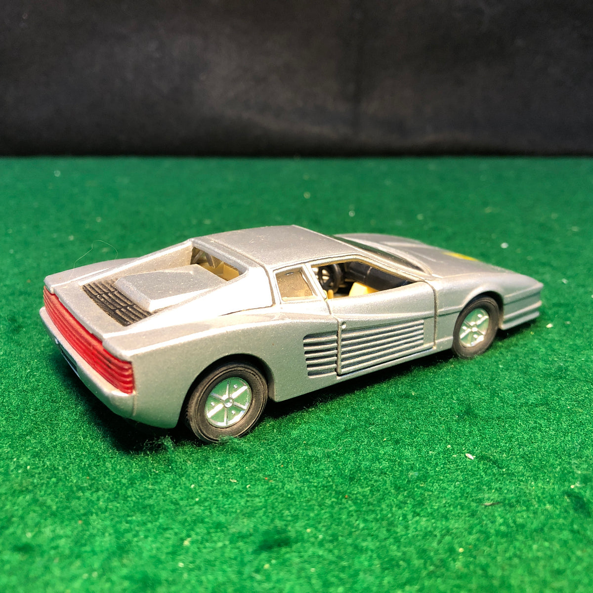 FERRARI TESTAROSSA AGNELLI 1/43 BBR Factory built not AMR MakeUp LePhoenix FERRARI TESTAROSSA AGNELLI 1/43 BBR Factory built not AMR MakeUp LePhoenix