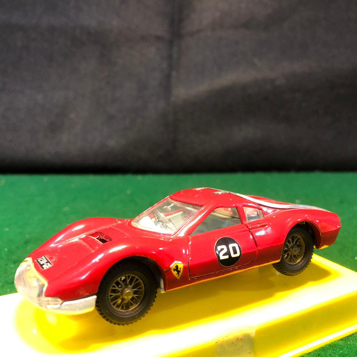 Miniature Dinky Toys - Dino Ferrari 216 - Made In England By Meccano - Occasion