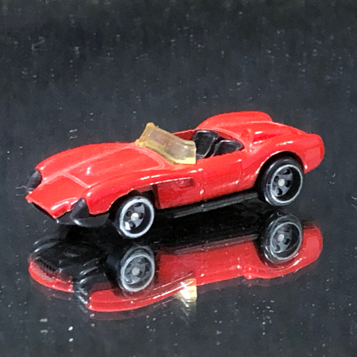HOT WHEELS MATTEL FERRARI 250 TESTA ROSSA 1958 1/18 ITEM 23913 HOT WHEELS MATTEL FERRARI 250 TESTA ROSSA 1958 1/18 ITEM 23913