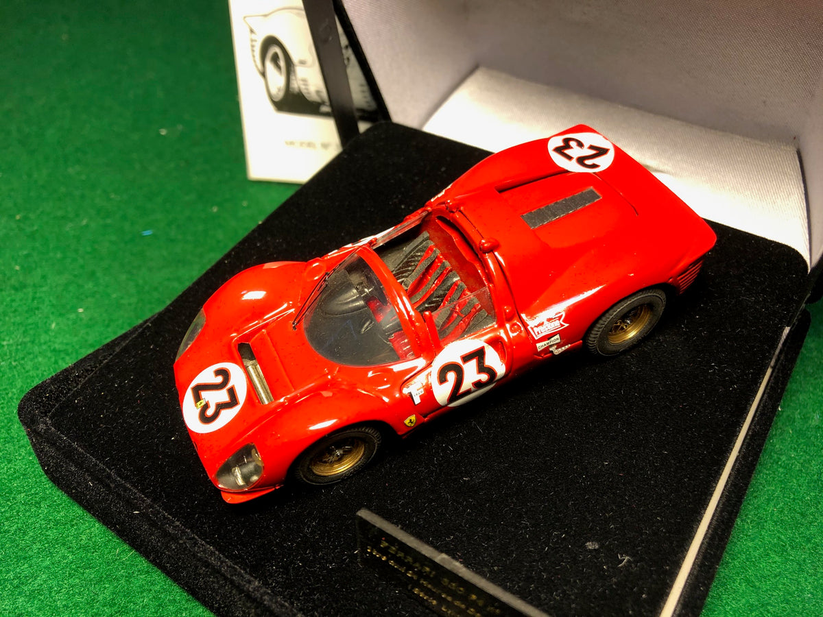 Ferrari 330 P4 N 23 Spider 1st 24 Hrs of Daytona 1967, by Jouef 1:43 (3025)