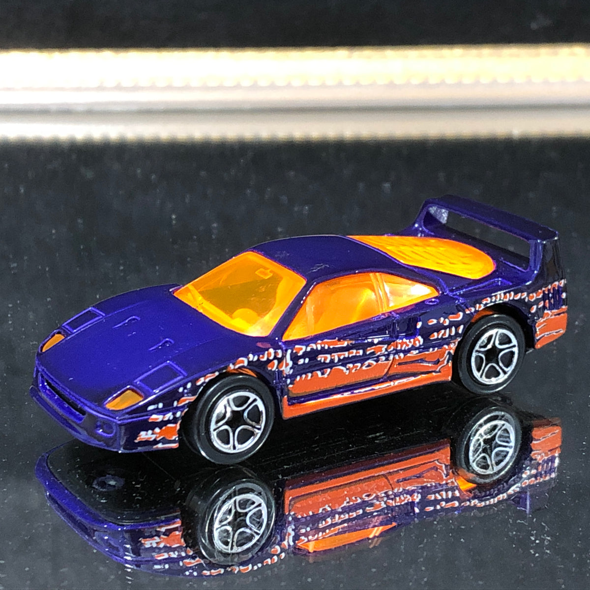 Ferrari F40 Purple & Orange by Matchbox 1:59 (060032)(No box) – Albaco  Collectibles