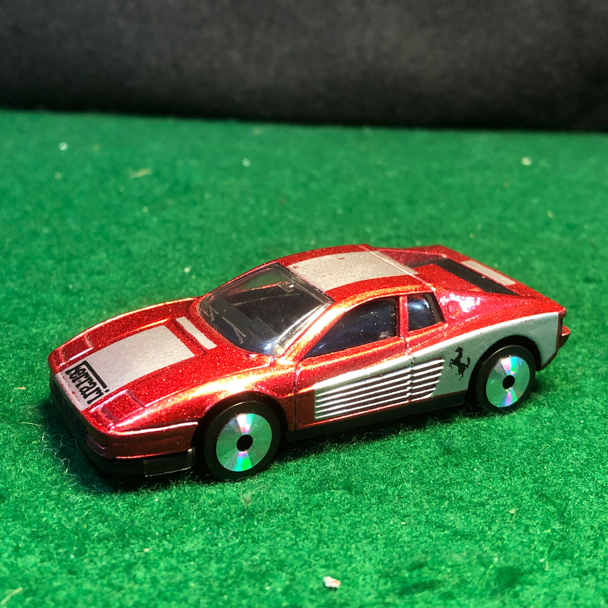 Ferrari Testarossa Red & Gray by Matchbox 1:59 (LW23)(No box