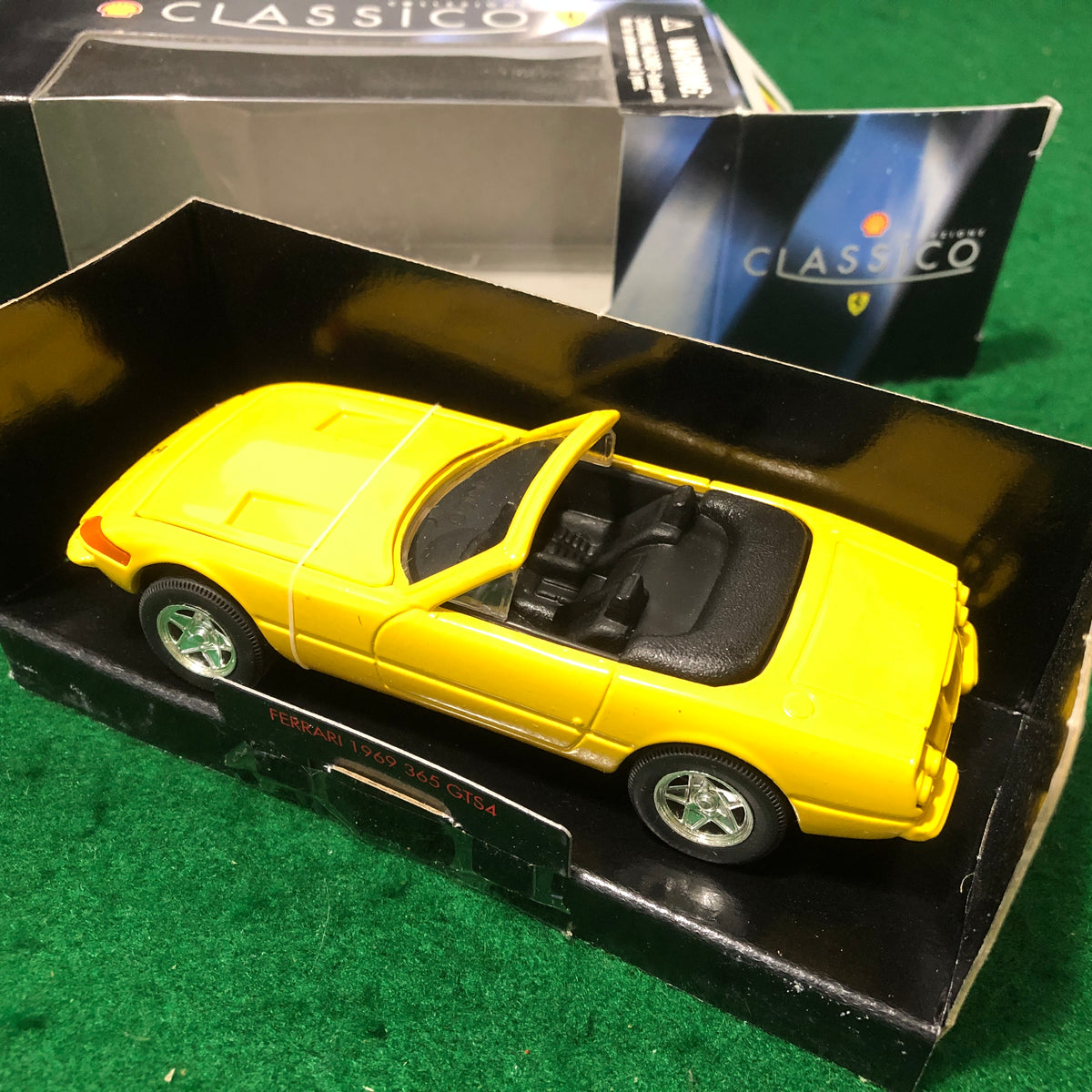 Ferrari 365 GTS/4 Daytona Spyder 1:43 by MB Sales – Albaco