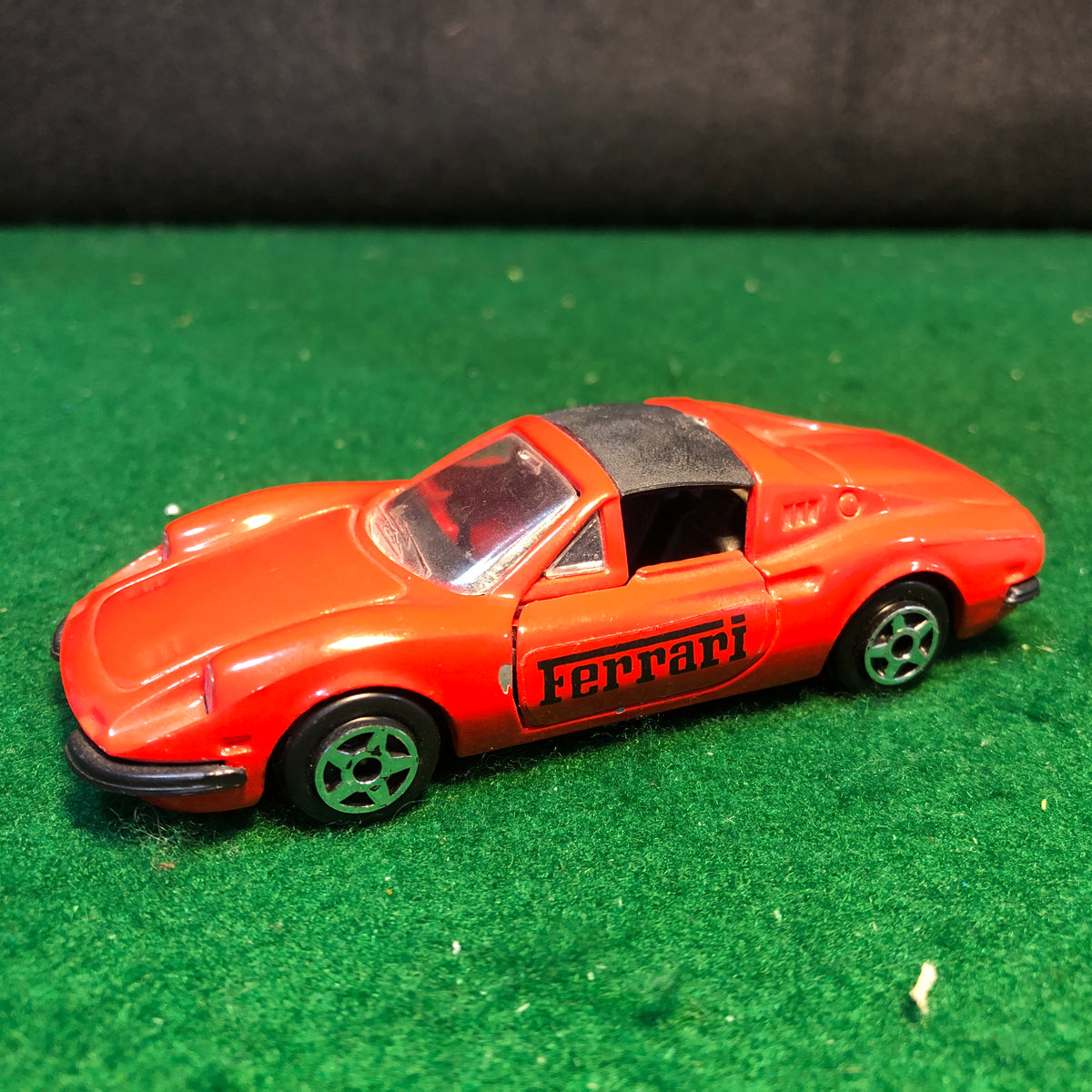 Ferrari 246 GTS Dino Red by Norev 1:43 (800)(No box)