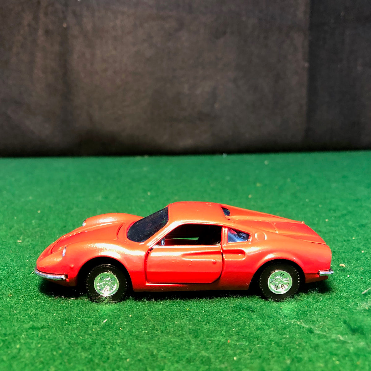 Ferrari 246 Dino GT Red by Sakura 1:43 (8)(No box)