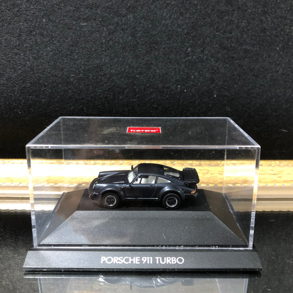 porsche_911_turbo_midnight_blue_by_herpa_private_collection_1-87_(31060)-1_at_albaco.com