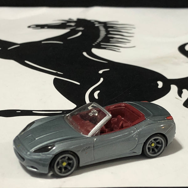 ferrari_california_gray_metaflake_by_hotwheels_1-64_(gray_cm6)(r4885)(no_box)-1_at_albaco.com