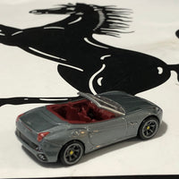 ferrari_california_gray_metaflake_by_hotwheels_1-64_(gray_cm6)(r4885)(no_box)-1_at_albaco.com