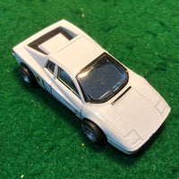 ferrari_testarossa_white_by_matchbox_1-55_(wc24)-1_at_albaco.com