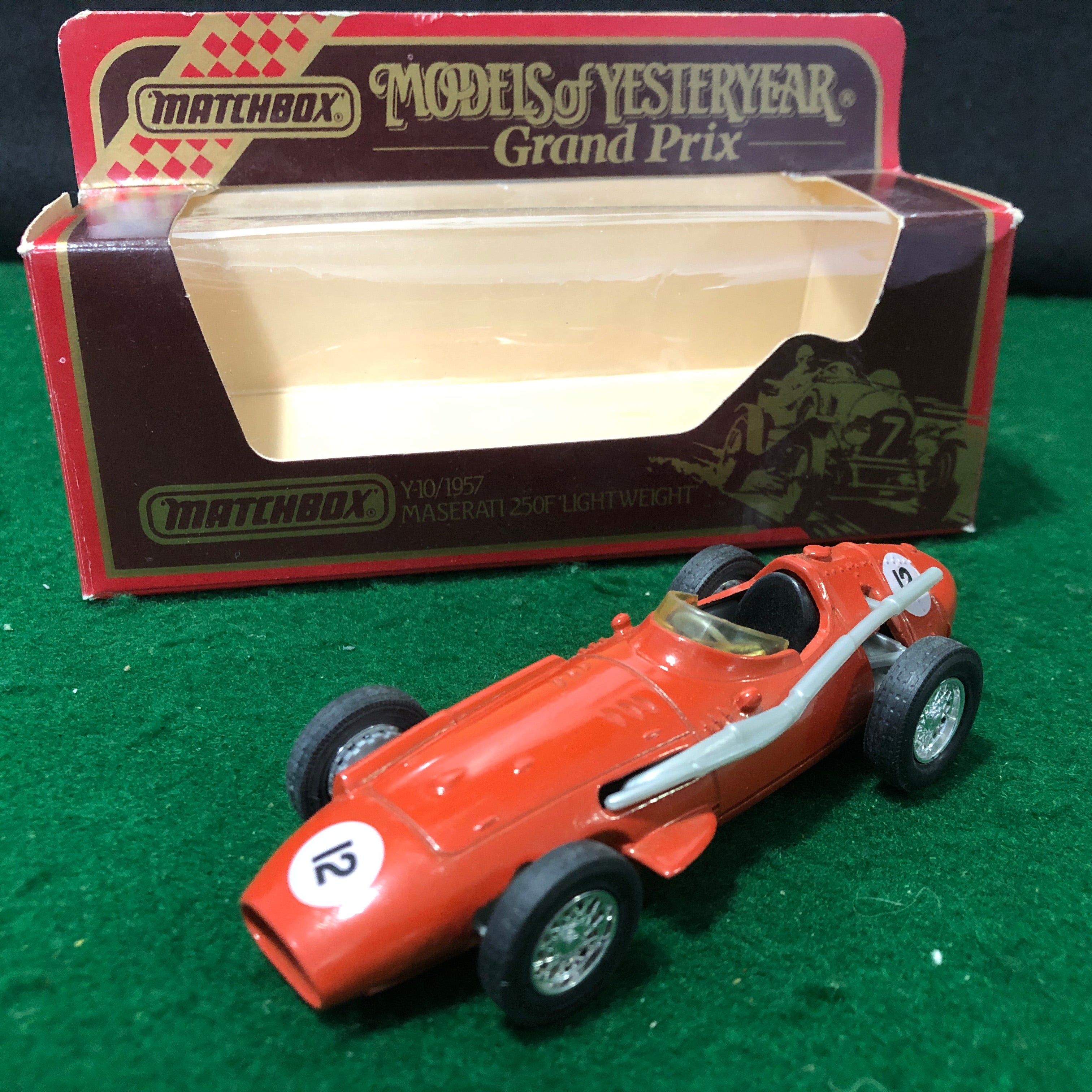 Amazon.co.jp: CMC 1/18 マセラティ 250F 1957 ミニカー : おもちゃ